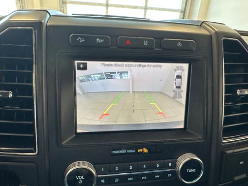 Used 2019 Ford Expedition Limited w/ Equipment Group 301A AWD/4WD image 25