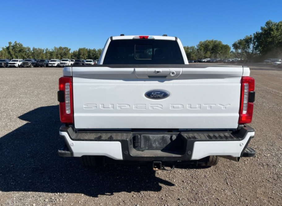 Used 2024 Ford F250 XLT w/ XLT Premium Package AWD/4WD image 4