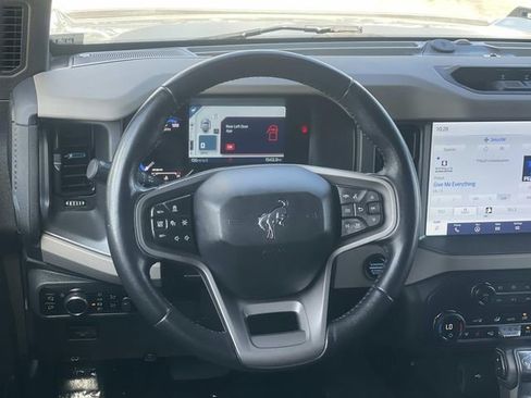 Certified 2024 Ford Bronco Wildtrak AWD/4WD image 8