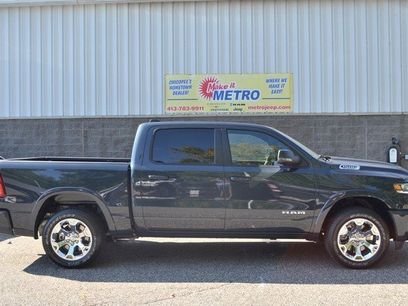 New 2025 RAM 1500 4x4 Crew Cab