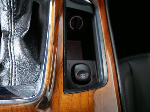 Used 2016 Lincoln MKS AWD w/ Equipment Group 101A image 29