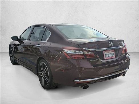 Used 2017 Honda Accord Sport image 8