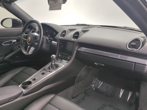 Certified 2021 Porsche 718 Boxster RWD image 18