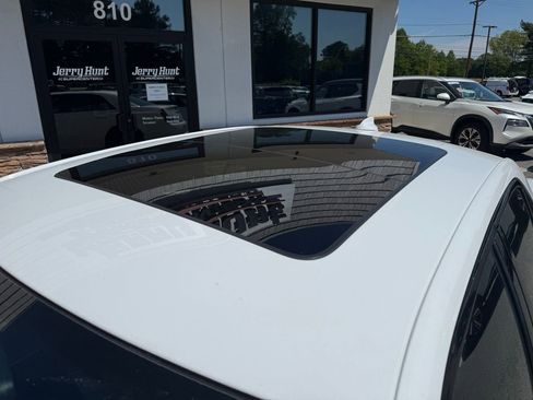 Used 2023 Chrysler 300 S RWD image 12