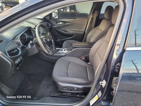 Used 2016 Chevrolet Malibu LT image 9