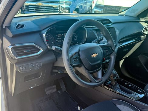 Certified 2023 Chevrolet TrailBlazer LT AWD/4WD image 17