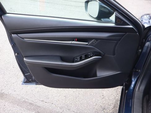 Used 2025 MAZDA MAZDA3 s FWD image 4