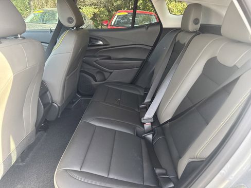 Used 2025 Chevrolet Trax ACTIV w/ Driver Confidence Package image 13