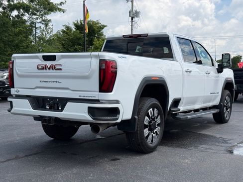 Used 2025 GMC Sierra 3500 Denali w/ Denali Reserve Package AWD/4WD image 8