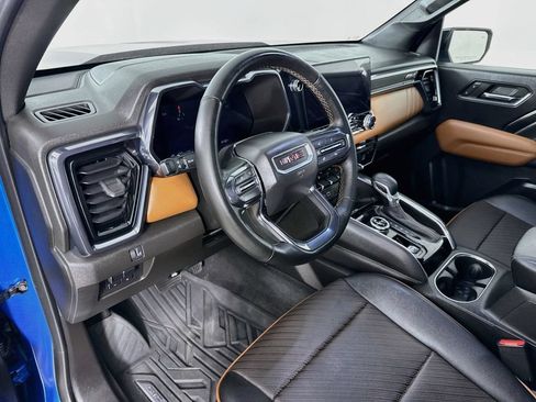 Certified 2023 GMC Canyon AT4 w/ AT4 Premium Package AWD/4WD image 10