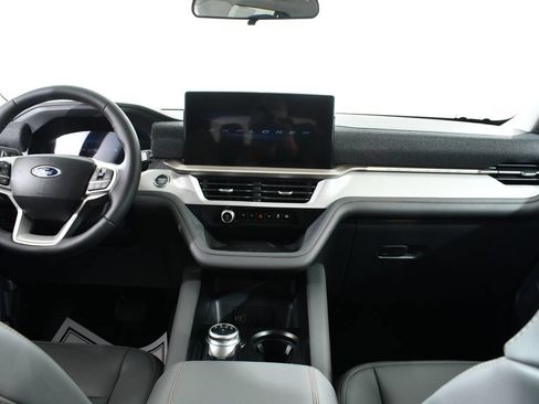 New 2026 Ford Explorer Active AWD/4WD image 7