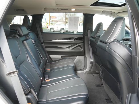 Used 2023 INFINITI QX60 Pure image 26