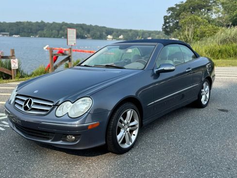 Used 2007 Mercedes-Benz CLK 350 Cabriolet image 3