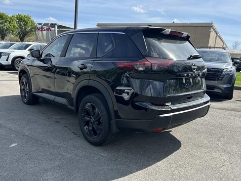 New 2026 Nissan Rogue SV FWD image 5