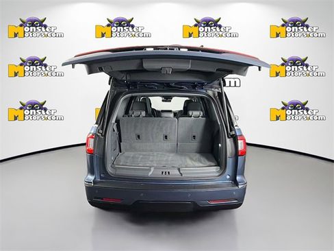 Used 2018 Lincoln Navigator Reserve w/ Technology Package image 25