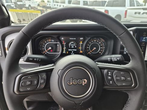 New 2026 Jeep Gladiator Willys image 18