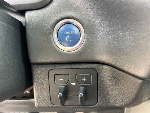 Used 2023 Toyota Tundra Platinum image 28