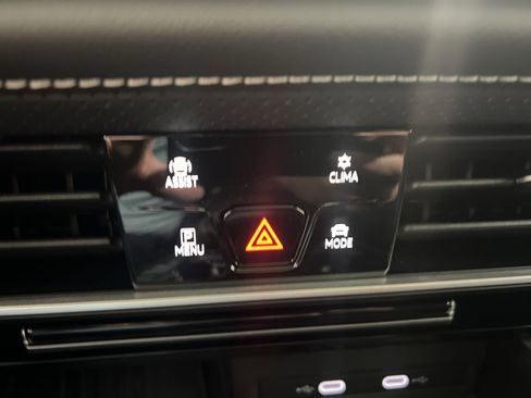 New 2026 Volkswagen Atlas SE image 23