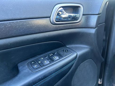 Used 2018 Jeep Grand Cherokee Laredo image 11