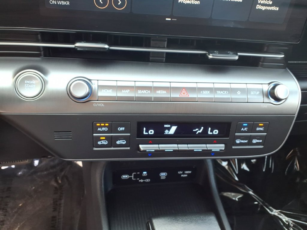 Used 2025 Hyundai Kona SEL FWD image 16