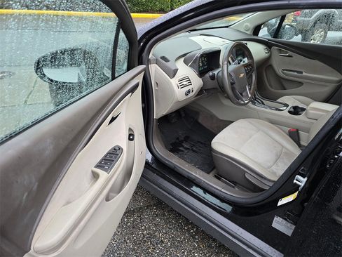 Used 2015 Chevrolet Volt Premium w/ Premium Trim Package image 19