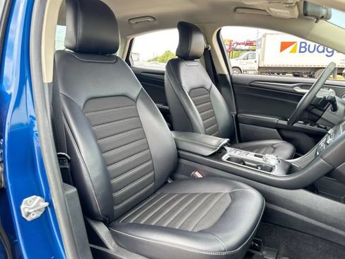 Used 2018 Ford Fusion SE w/ Equipment Group 201A FWD image 23