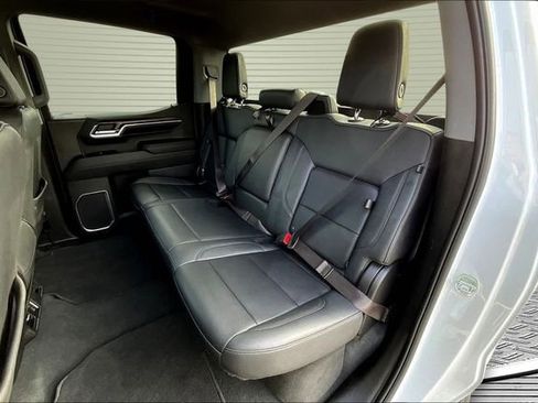 Used 2023 GMC Sierra 1500 SLT AWD/4WD image 22
