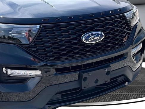 Used 2023 Ford Explorer ST w/ Equipment Group 401A AWD/4WD image 34