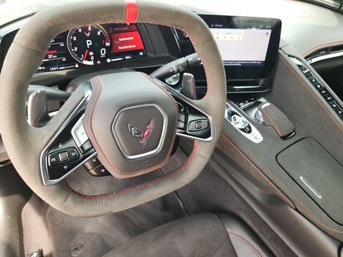 Used 2024 Chevrolet Corvette Stingray Premium Conv w/ Z51 Performance Package RWD image 24