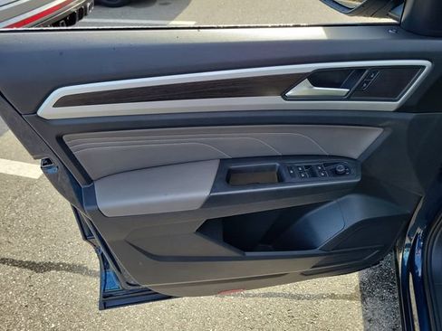 Certified 2023 Volkswagen Atlas SE FWD image 13