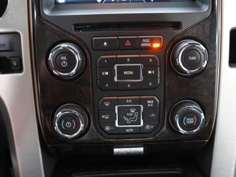 Used 2014 Ford F150 Platinum image 20