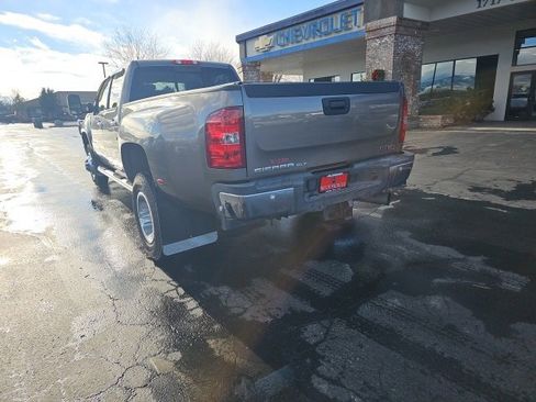 Used 2011 GMC Sierra 3500 SLT w/ SLT Convenience Package image 59