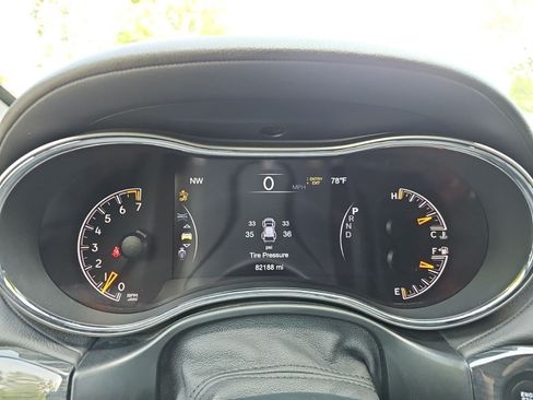 Used 2019 Jeep Grand Cherokee Overland AWD/4WD image 27