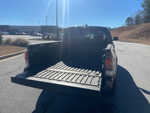 Used 2021 Toyota Tacoma TRD Sport image 23