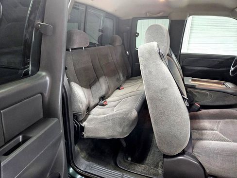 Used 2005 Chevrolet Silverado 1500 4x4 Extended Cab w/ Light Duty Power Package image 12