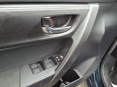 Used 2018 Toyota Corolla LE image 13