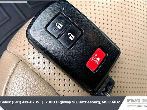 Used 2020 Toyota 4Runner Limited image 9