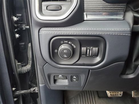 Used 2023 RAM 1500 Limited image 21