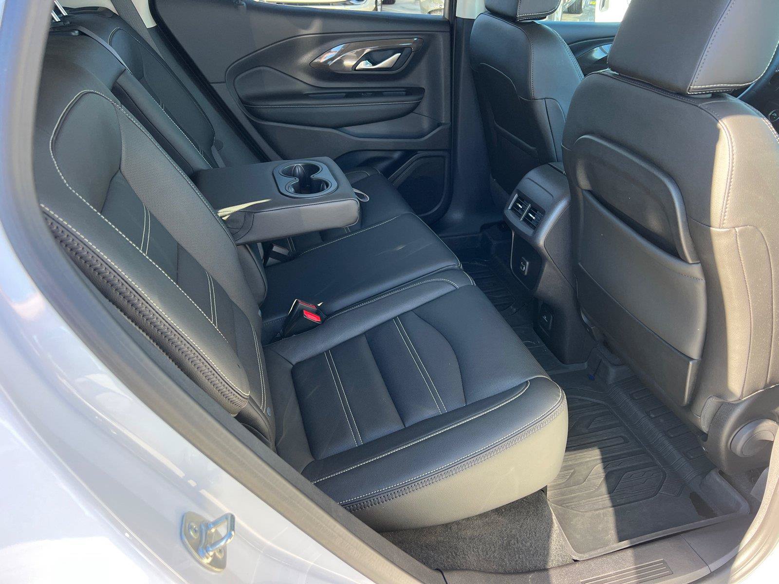 Used 2024 GMC Terrain Denali AWD/4WD image 15