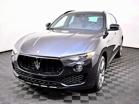 Used 2017 Maserati Levante S image 2