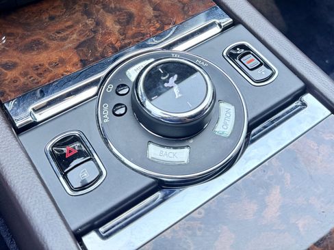 Used 2016 Rolls-Royce Ghost RWD image 38