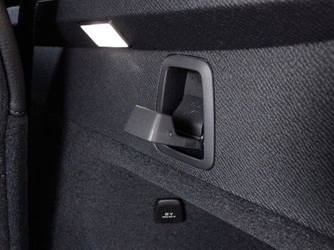 Certified 2025 Volvo XC90 B6 Plus w/ Protection Package Premier image 36