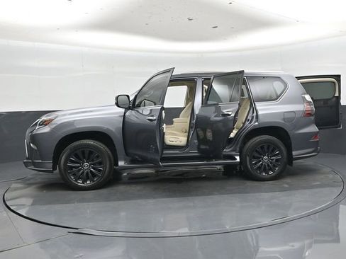 Used 2023 Lexus GX 460 Luxury w/ Sport Design Package AWD/4WD image 54