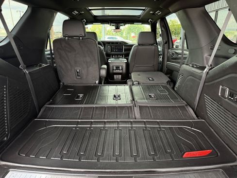 Used 2022 GMC Yukon Denali w/ Advanced Technology Package AWD/4WD image 52