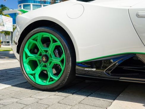 Used 2023 Lamborghini Huracan Tecnica RWD image 51