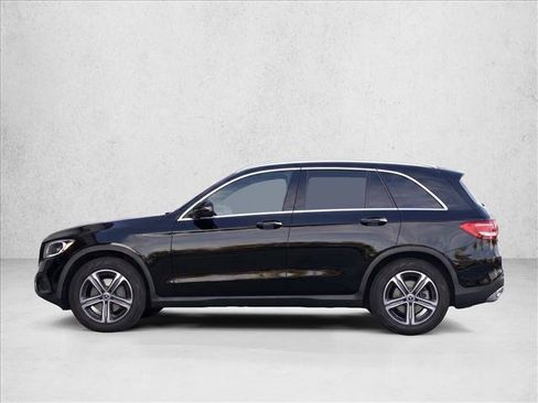 Used 2017 Mercedes-Benz GLC 300 4MATIC image 4