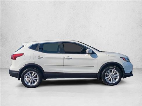 Used 2018 Nissan Rogue Sport S w/ S Appearance Package FWD image 4