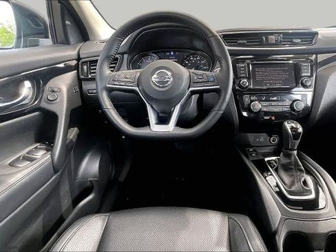 Certified 2022 Nissan Rogue Sport SL w/ Premium Package AWD/4WD image 6