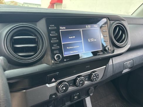 Used 2022 Toyota Tacoma SR image 4