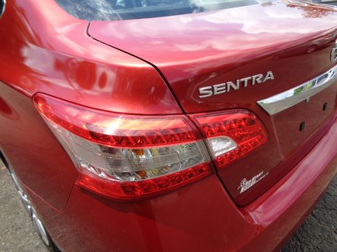 Used 2014 Nissan Sentra SV image 12